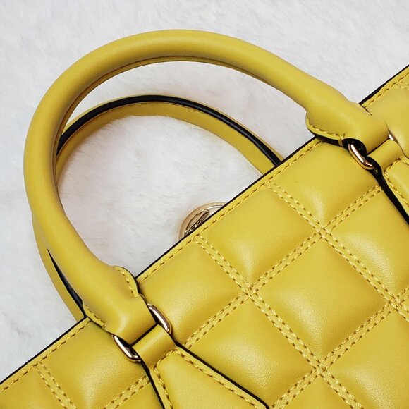 💛NEW Michael Kors SHEILA Small CZ Quilted Vegan Satchel Crossbody Handbag Purse - Picture 6 of 16